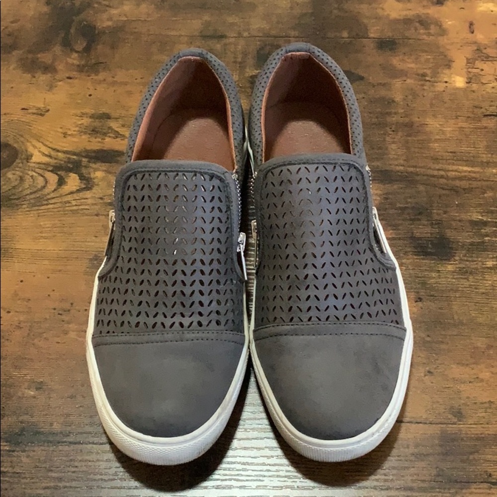 Women’s Slide On Shoes With Zipper